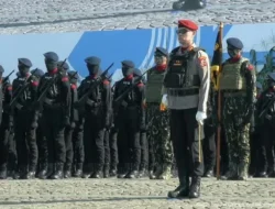 Komandan Upacara, Irjen Pol Prof. Dr. Dadang Hartanto HUT Bhayangkara ke-79