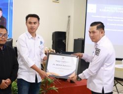 Dua Perusahaan Raih Penghargaan Investasi Tertinggi dari Pemkab Tanah Bumbu