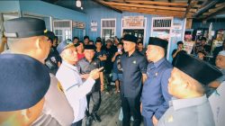 Ketua DPRD dan Bupati Tanbu Temui Penumpang KM Awu Tertahan